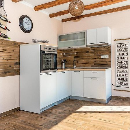 Gorgeous Home In Kijevo With Kitchen المظهر الخارجي الصورة